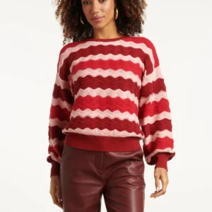 Knitted Wave-Pattern Sweater Red–Pink – Cozy Chic Winter Knit | Smashed Lemon