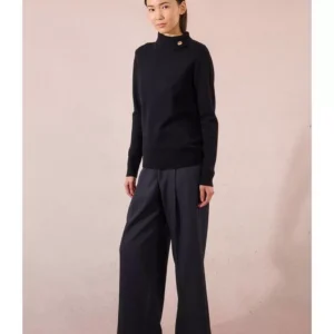Alternative view of Molly Bracken Button-Down Turtleneck Sweater Πλεκτό Πουλόβερ με Κουμπί – Black