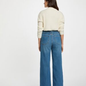 Alternative view of Morgan Cropped High-Neck Sweater – Κοντό Πουλόβερ με Ψηλό Λαιμό & Χρυσά Κουμπιά σε Off-White